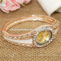 Simple Moda aleación Rhinestone Bangle reloj para las mujeres B066